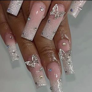 Press on nails